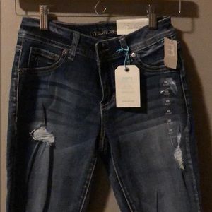 Never Worn Maurice’s Distressed Jeggings XS Short